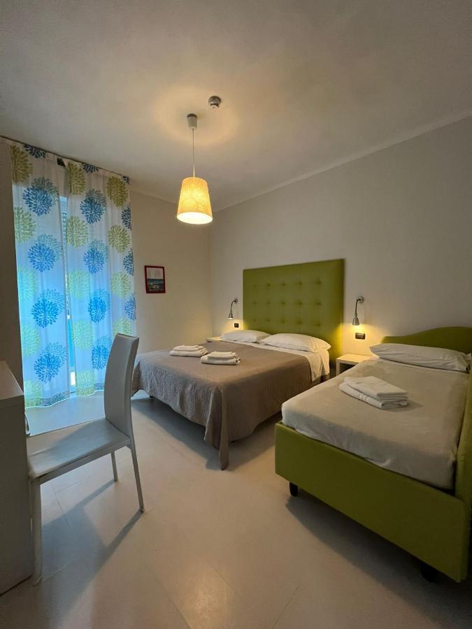 Hotel Leonardo Cesenatico Exteriör bild