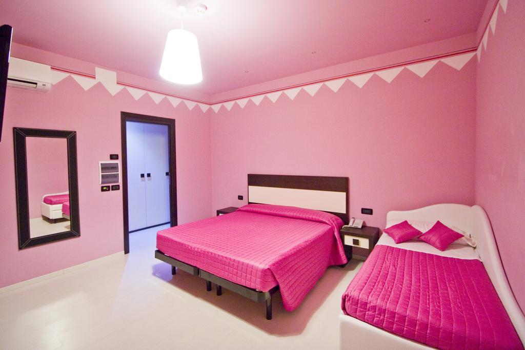 Hotel Leonardo Cesenatico Rum bild