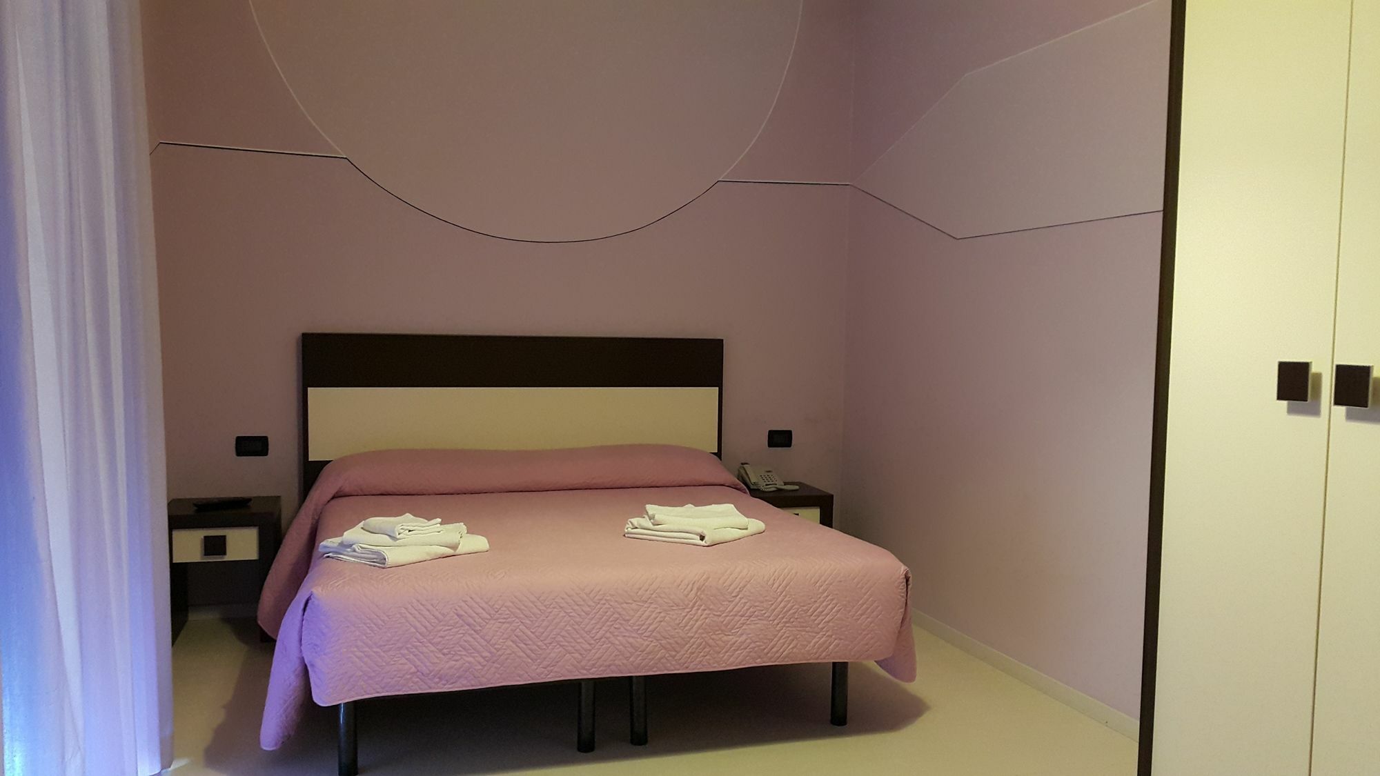 Hotel Leonardo Cesenatico Exteriör bild