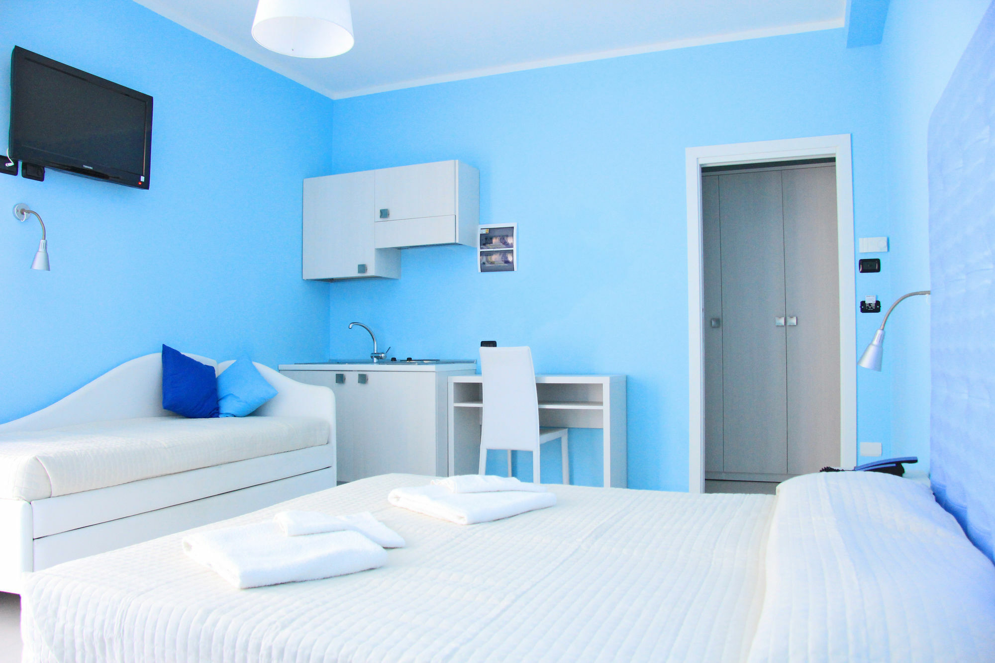 Hotel Leonardo Cesenatico Exteriör bild