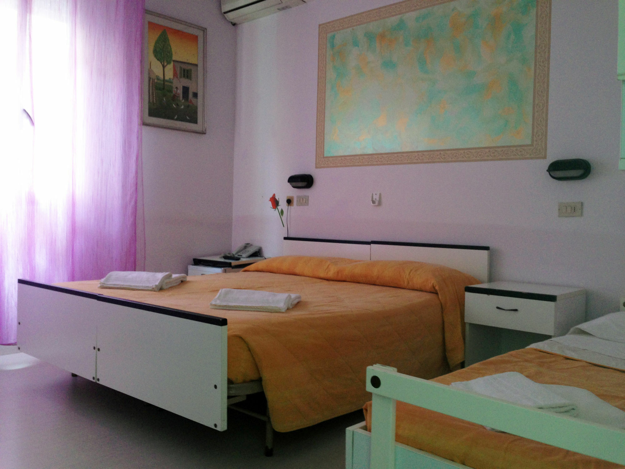 Hotel Leonardo Cesenatico Exteriör bild