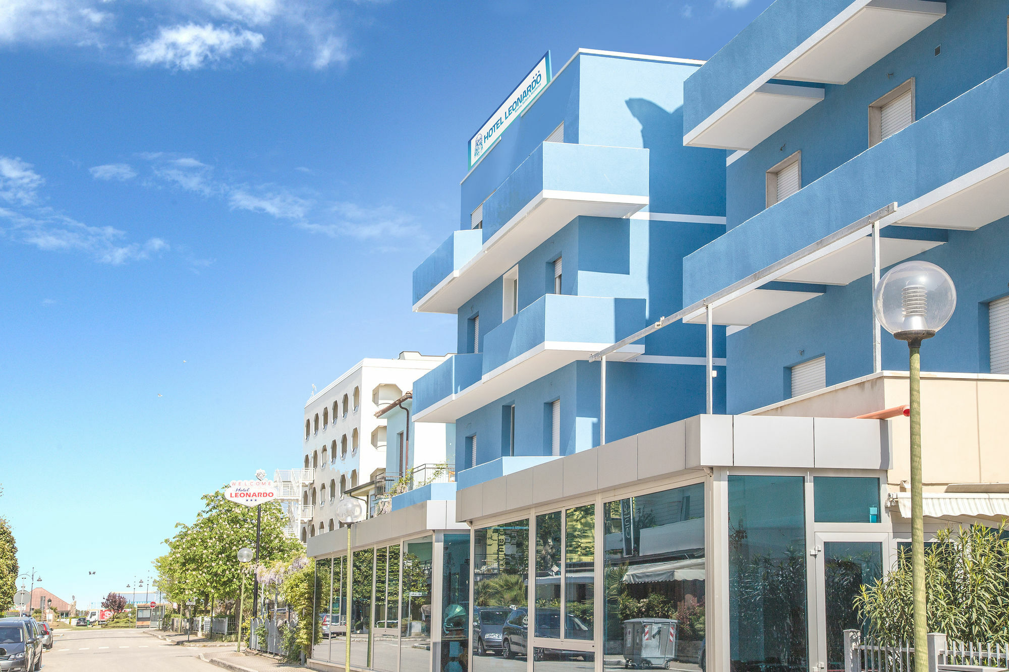 Hotel Leonardo Cesenatico Exteriör bild